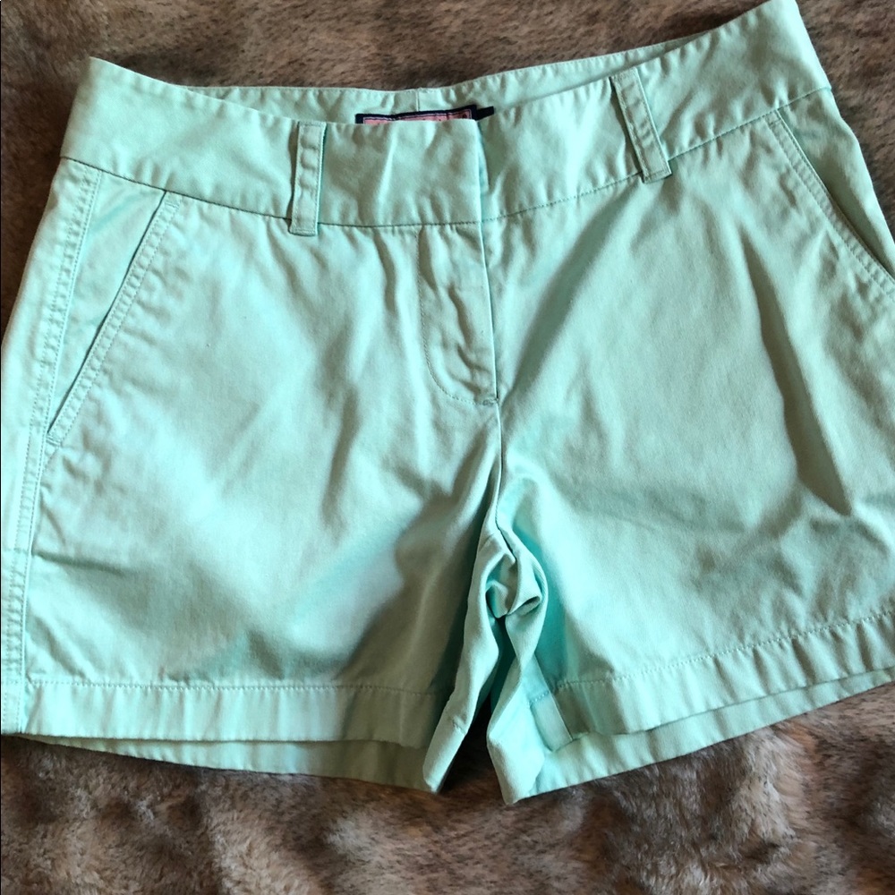Vineyard Vines shorts